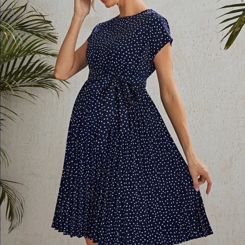 Maternity office wear